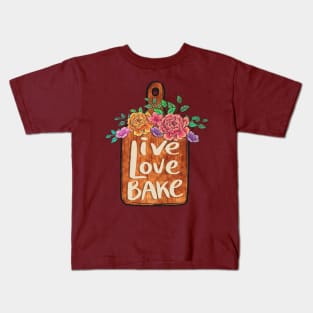 vintage baking design "live love bake." Kids T-Shirt